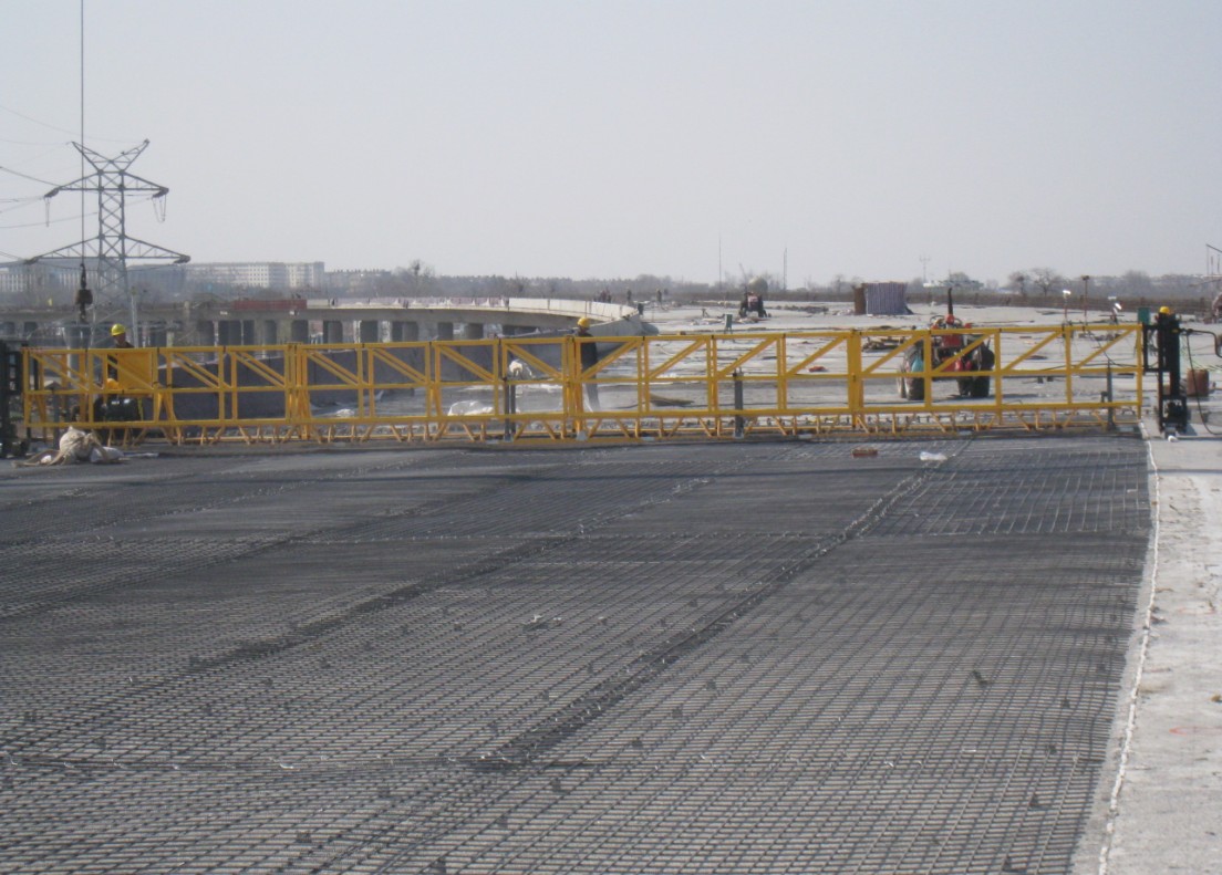 懸掛高頻整平機(jī)被中鐵二十幾個(gè)局集團(tuán)，中國(guó)路橋集團(tuán)選購(gòu)。