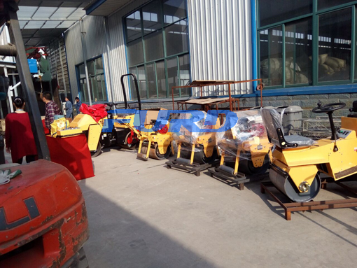 福瑞得機械座駕壓路機，手扶壓路機，小型灌縫機，井蓋切割機及時發(fā)貨