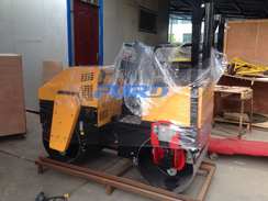 福瑞得機械2噸座駕壓路機、手扶雙輪壓路機準(zhǔn)備包裝及時發(fā)貨