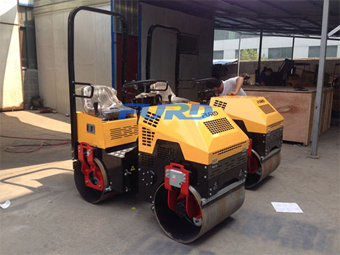 如果座駕壓路機(jī)發(fā)動(dòng)機(jī)過熱應(yīng)該怎么做？