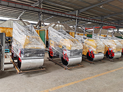 外貿(mào)出口澳大利亞的壓路機、工程照明車包裝發(fā)貨