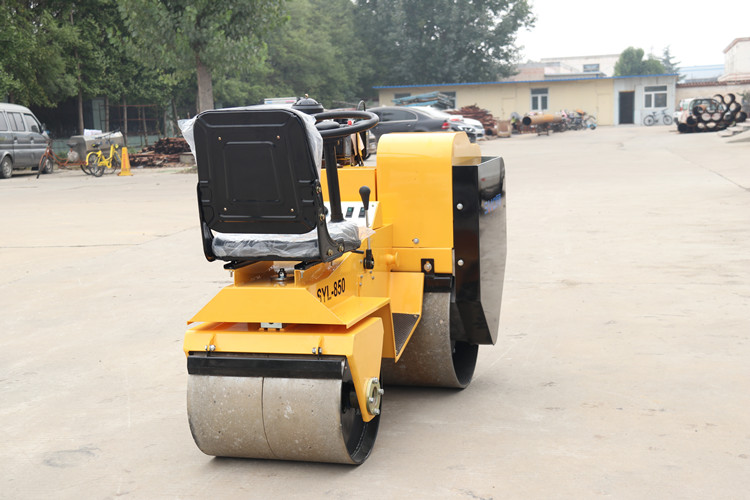 小型壓路機(jī)在城市的美化中越來越常見，它的結(jié)果又如何呢？